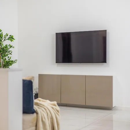 Exclusive Downtown Dream By Prestige Gallery Apartment