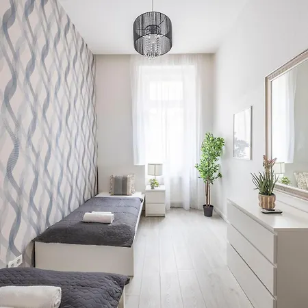 Exclusive Downtown Dream By Prestige Gallery * Budapešť