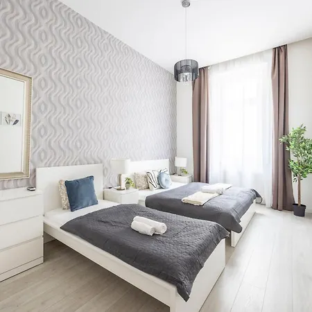 Exclusive Downtown Dream By Prestige Gallery * Budapešť