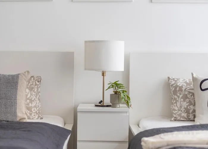 Exclusive Downtown Dream By Prestige Gallery *