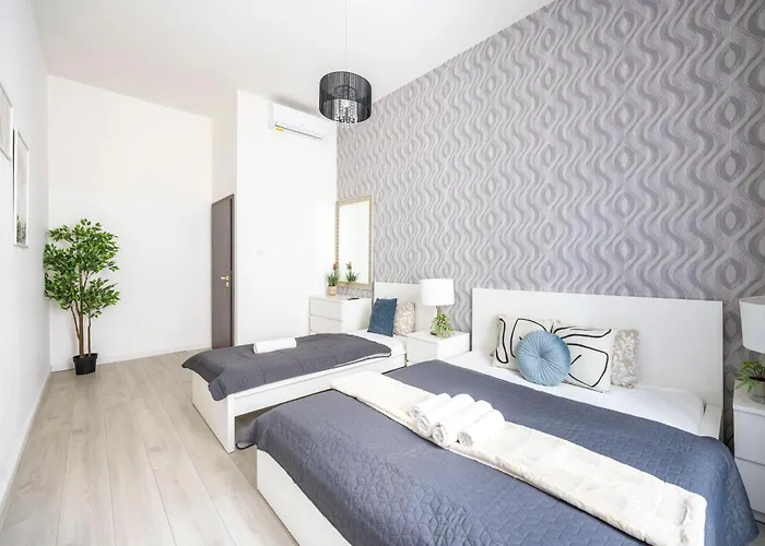 Exclusive Downtown Dream By Prestige Gallery * Budapest